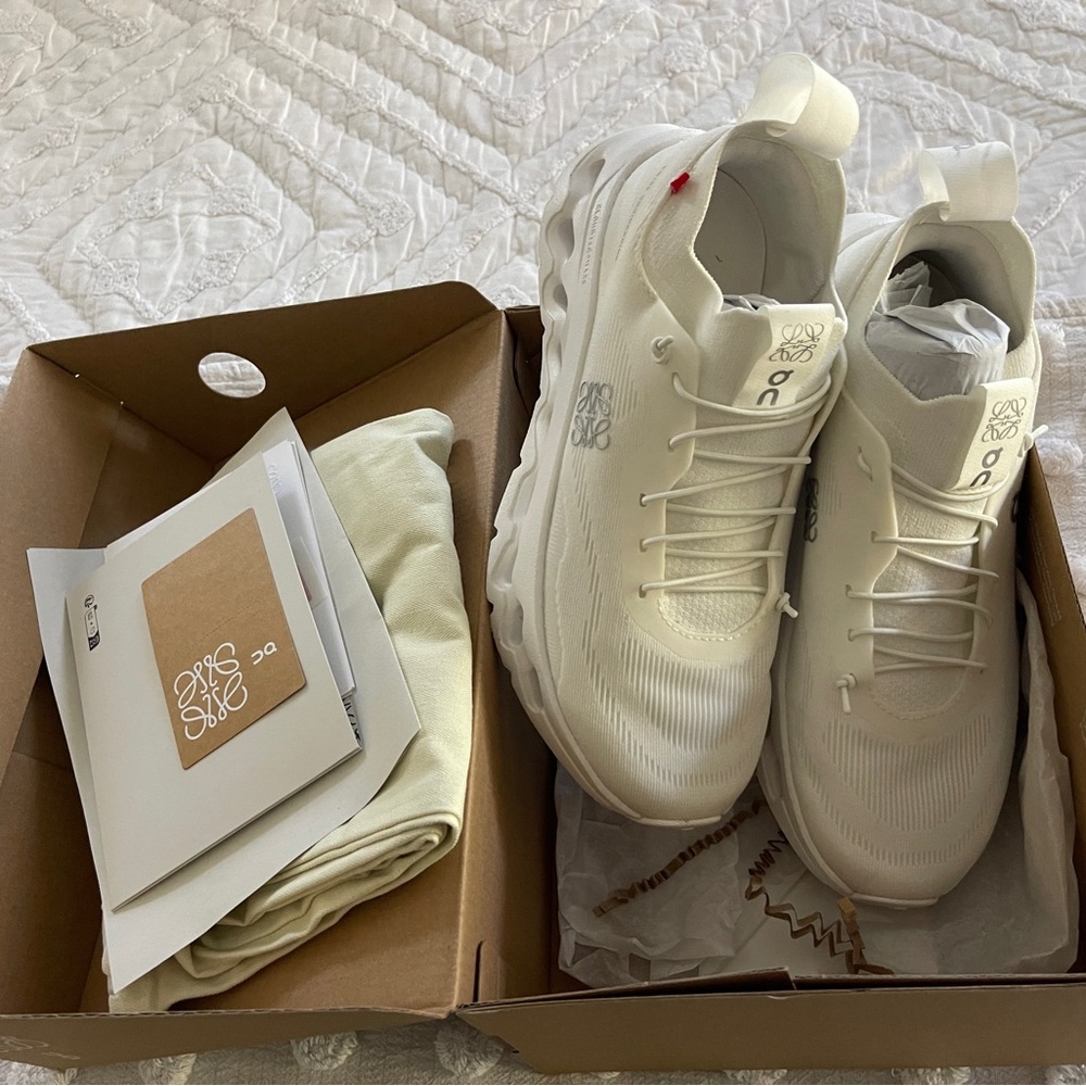 LOEWE x On Cloudtilt Women’s Anagram Logo Sneakers - 38